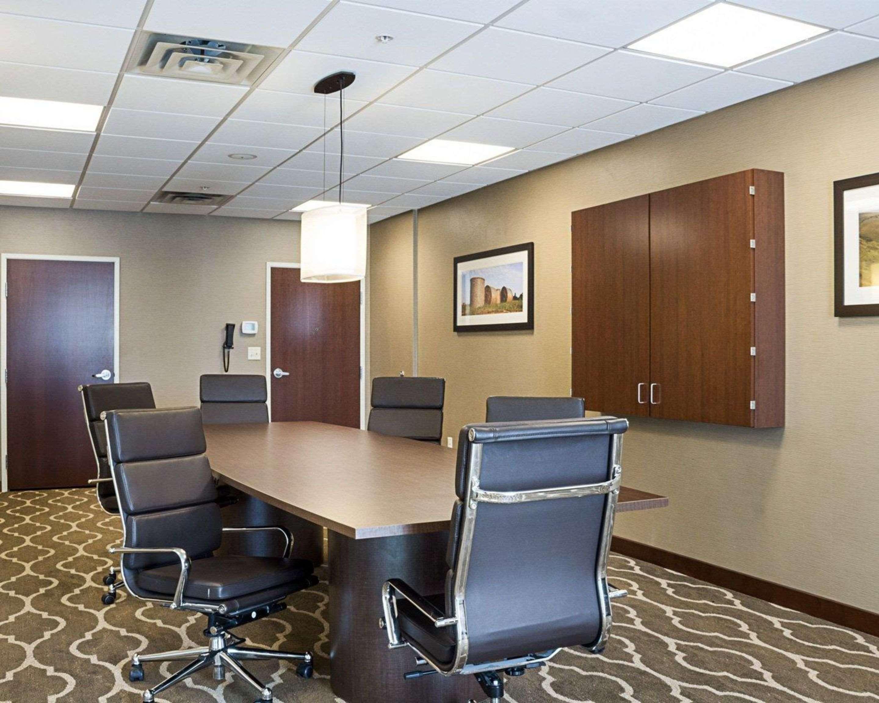 Comfort Suites Fargo Medical Center Екстериор снимка