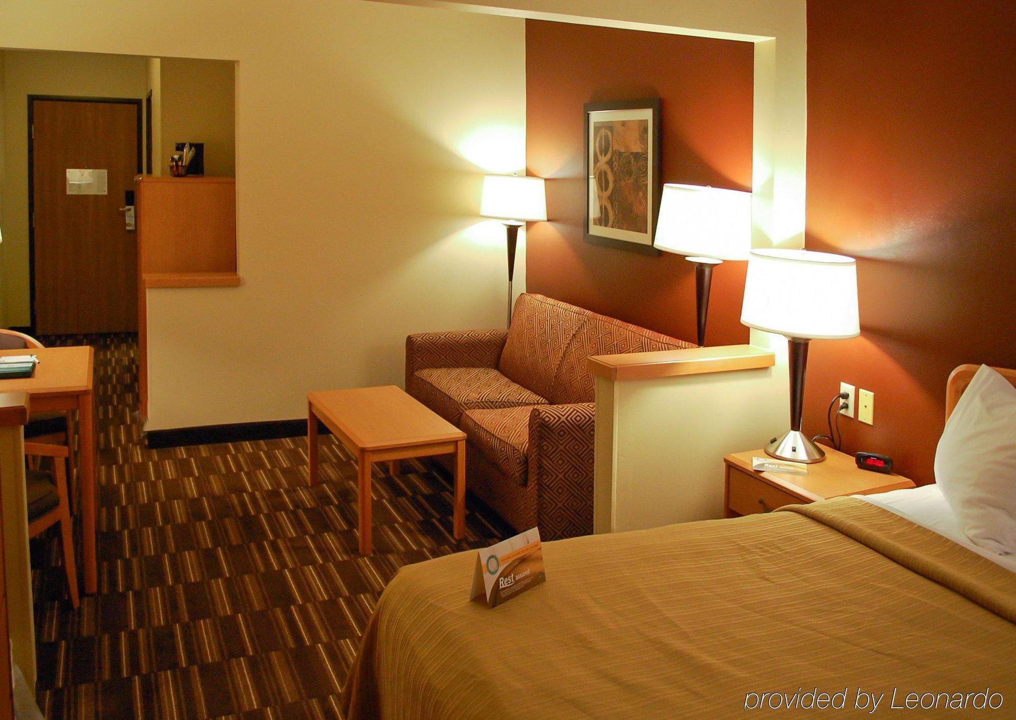 Comfort Suites Fargo Medical Center Екстериор снимка