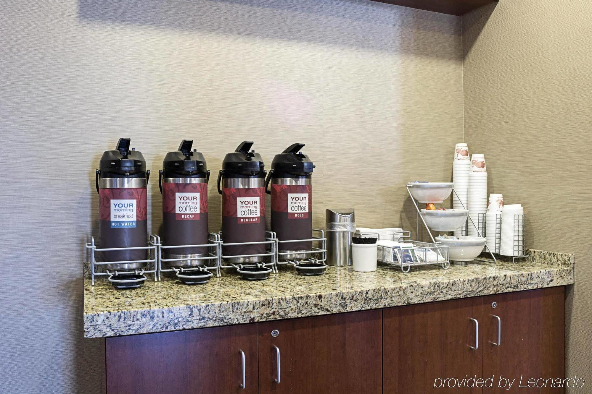 Comfort Suites Fargo Medical Center Екстериор снимка