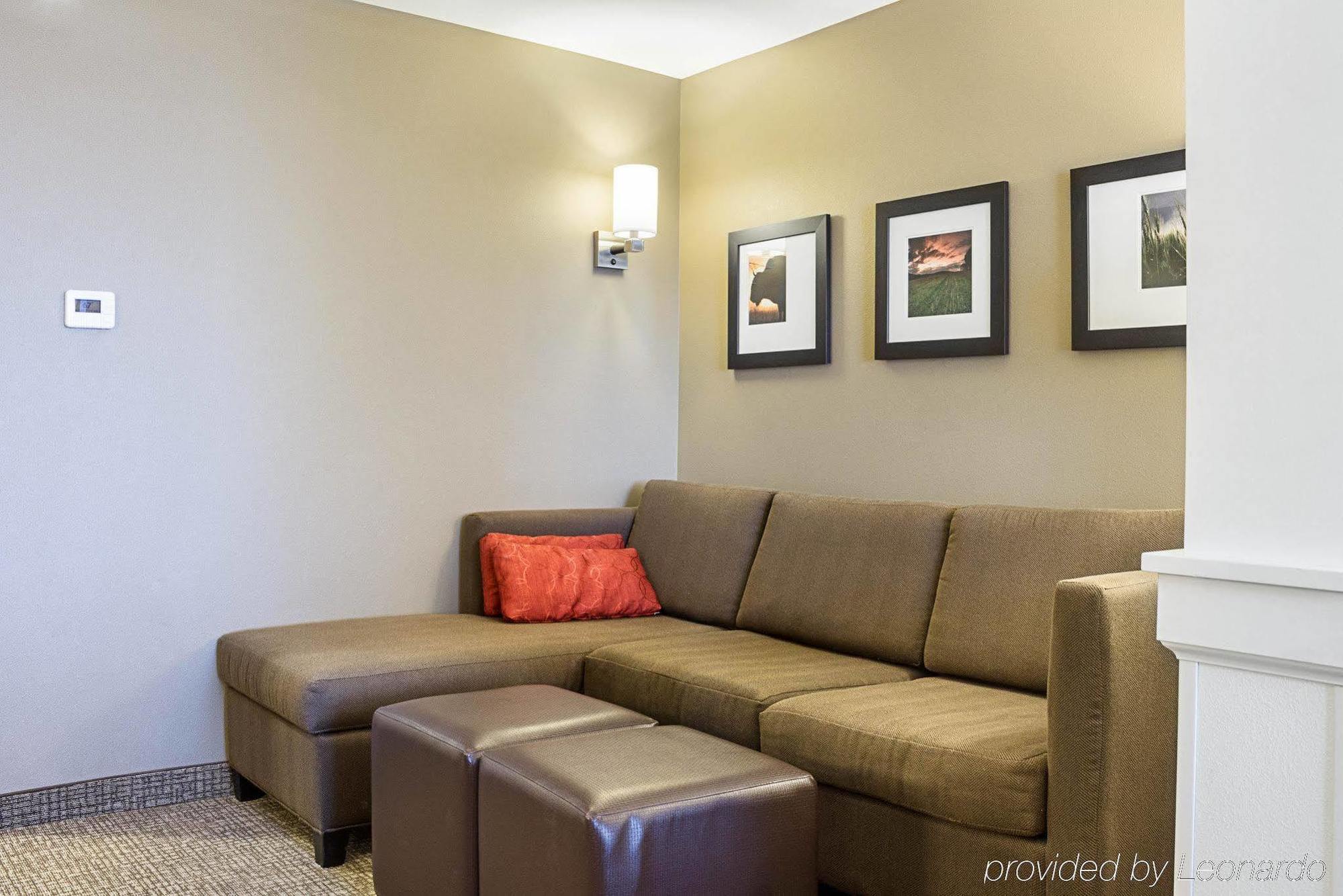 Comfort Suites Fargo Medical Center Екстериор снимка
