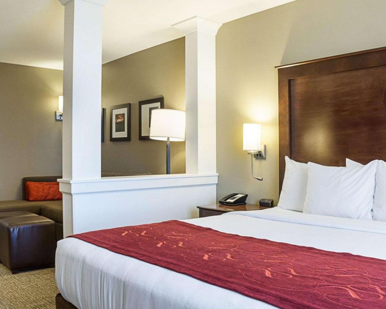 Comfort Suites Fargo Medical Center Екстериор снимка